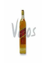 Виски Johnnie Walker Red Label 0.375 - Cегодня это самое популярное виски в мире, объем продаж которого-более чем 100 миллионов бутылок в год. Рекомендуется: в чистом виде, со льдом, с содовой или в коктейлях.